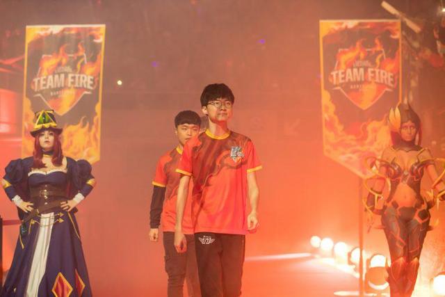 用假体与前 用假体与前